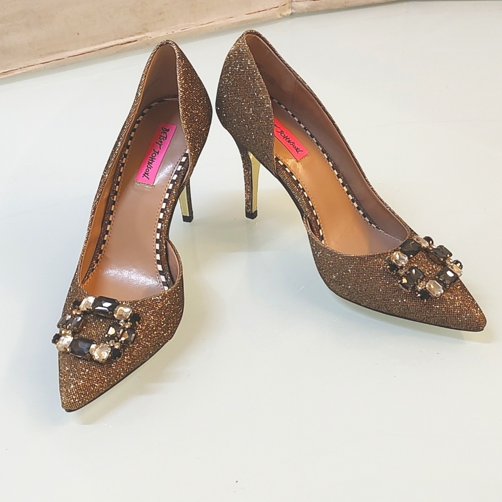 Betsey Johnson Jemmaa heels Bronze Gold Sparkle